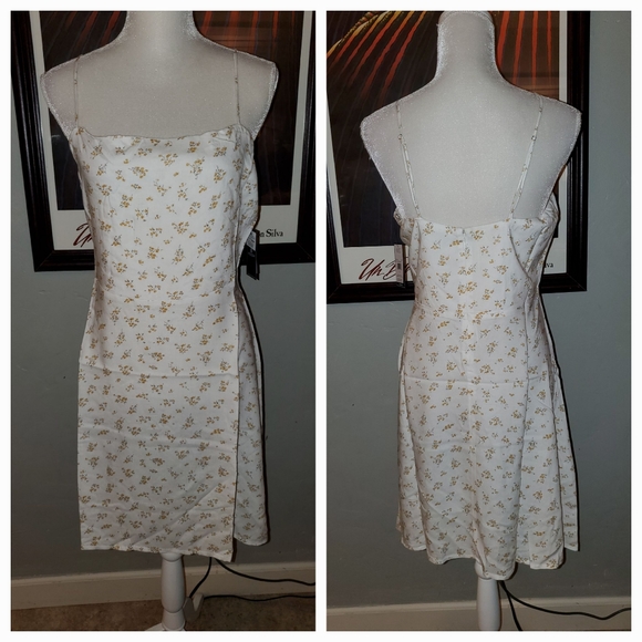 Volcom Read The Room Floral Dress🌸 - Picture 4 of 11